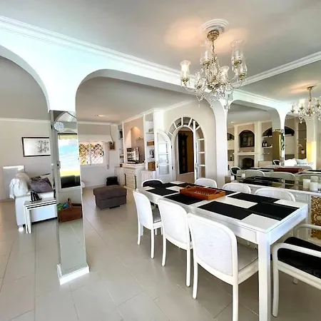 Prime Casa Feier * Σάντα Κρουζ Τενερίφης